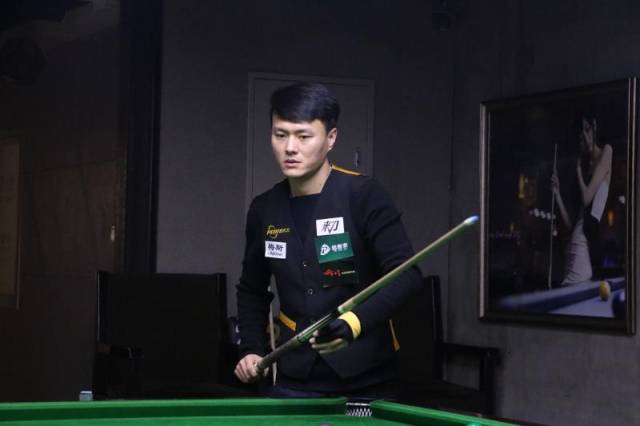 赛场对抗更 赛场对抗更